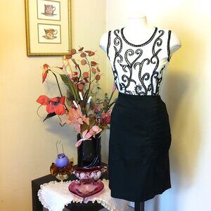 NWOT INFINITIF Women’s Black Lace Embroidered Skirt Spring Fall Winter Skirts 38